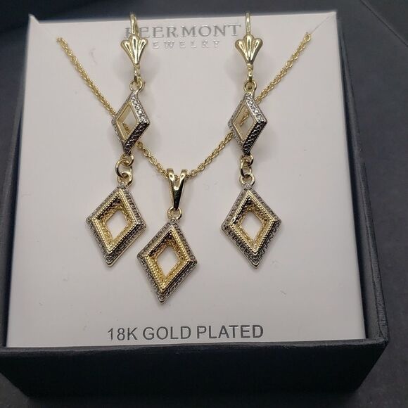 𝅺18k gold necklace bundle in box Diamond shape earrings necklace set - Picture 4 of 5